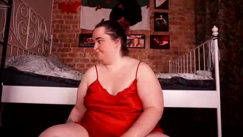 Snapshot of assgives chatting on November 4, 2025, 2:43 am Eva online show from November 4, 2025, 2:43 am