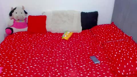 Snapshot of asshley_cute chatting on February 12, 2025, 10:37 pm instagramsoofiaa giraldo online show from February 12, 2025, 10:37 pm