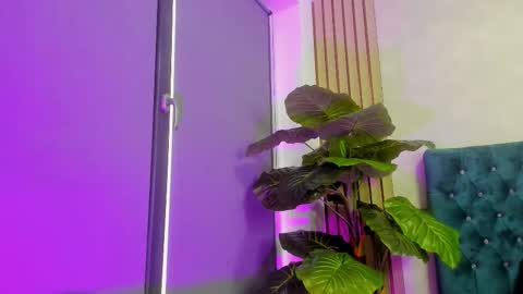 Snapshot of asshleysing chatting on November 30, 2025, 9:24 am AsshleySing online show from November 30, 2025, 9:24 am