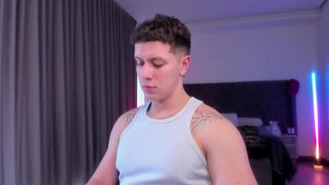 Snapshot of astonhills chatting on September 24, 2025, 4:21 pm astonhills online show from September 24, 2025, 4:21 pm