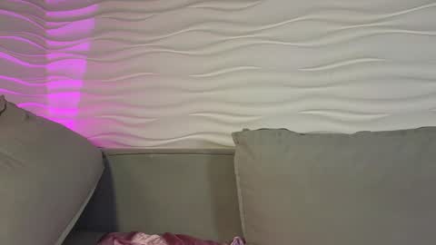 Snapshot of astra_lis chatting on December 8, 2024, 11:24 am Astra online show from December 8, 2024, 11:24 am