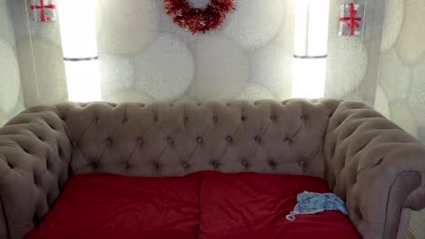 Snapshot of astra_lis chatting on December 28, 2024, 6:40 pm Astra online show from December 28, 2024, 6:40 pm