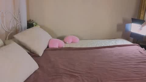 Snapshot of astra_lis chatting on March 5, 2025, 12:33 pm Astra online show from March 5, 2025, 12:33 pm