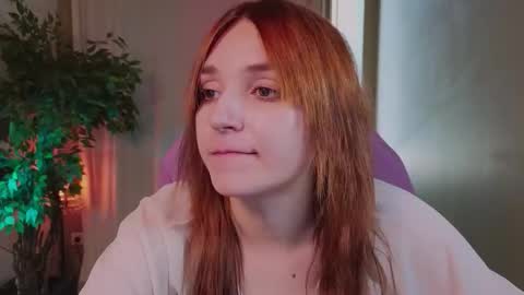 Snapshot of astra_lis chatting on September 21, 2025, 2:29 pm Astra online show from September 21, 2025, 2:29 pm