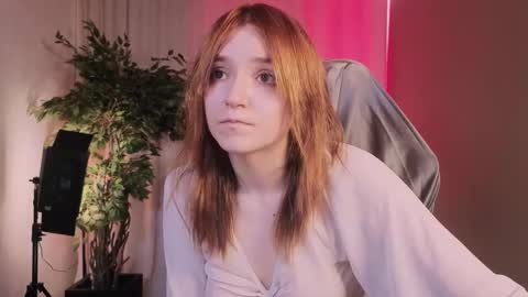 Snapshot of astra_lis chatting on September 28, 2025, 12:21 pm Astra online show from September 28, 2025, 12:21 pm