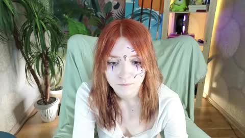 Snapshot of astra_lis chatting on October 18, 2025, 12:39 pm Astra online show from October 18, 2025, 12:39 pm