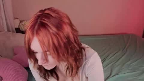 Snapshot of astra_lis chatting on October 24, 2025, 12:34 pm Astra online show from October 24, 2025, 12:34 pm