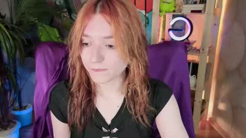 Snapshot of astra_lis chatting on November 15, 2025, 2:24 pm Astra online show from November 15, 2025, 2:24 pm