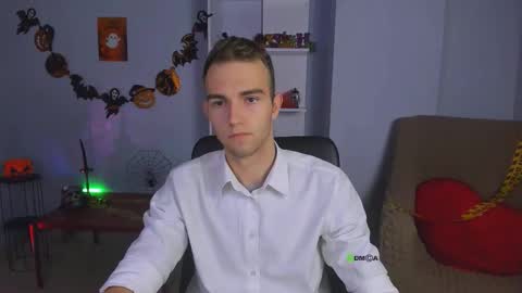 Snapshot of astren_villo chatting on October 28, 2025, 1:25 pm astren online show from October 28, 2025, 1:25 pm