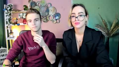 Snapshot of astren_villo chatting on December 1, 2025, 6:51 am astren online show from December 1, 2025, 6:51 am