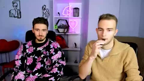 Snapshot of astren_villo chatting on December 14, 2025, 10:09 am astren online show from December 14, 2025, 10:09 am