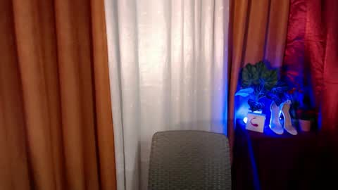 Snapshot of astrid_khalifa chatting on February 27, 2025, 2:53 am Astrid online show from February 27, 2025, 2:53 am