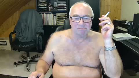 Snapshot of asusandy chatting on December 31, 2024, 6:24 pm asusandy online show from December 31, 2024, 6:24 pm