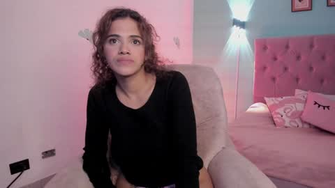 Snapshot of atenajb chatting on January 24, 2025, 10:51 pm ATENA online show from January 24, 2025, 10:51 pm