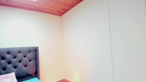 Snapshot of atenajb chatting on March 12, 2025, 2:12 pm ATENA online show from March 12, 2025, 2:12 pm