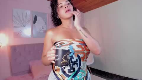 Snapshot of atenajb chatting on October 7, 2025, 3:58 am ATENA online show from October 7, 2025, 3:58 am