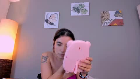 Snapshot of atenea_storm chatting on October 13, 2025, 3:39 am Atenea online show from October 13, 2025, 3:39 am