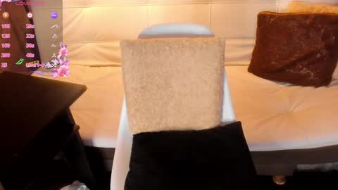 ATENEA MAKRI online show from December 3, 2024, 5:45 pm