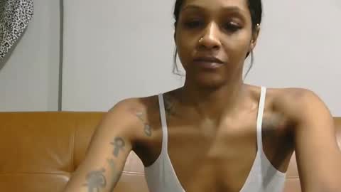 AtirahCali online show from September 23, 2025, 12:41 pm