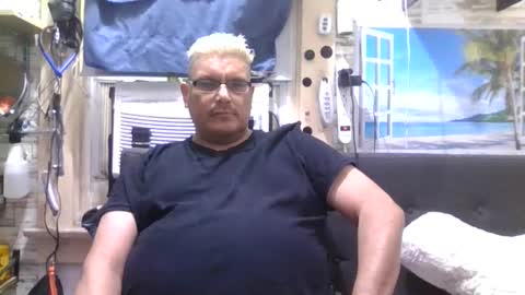 A online show from December 25, 2024, 6:19 pm