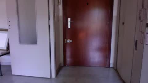 Snapshot of auguste061400 chatting on December 3, 2024, 9:33 am auguste061400 online show from December 3, 2024, 9:33 am