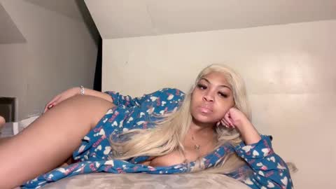 aunyxxx online show from February 12, 2025, 5:58 am