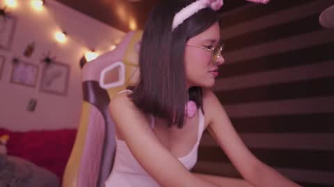 Snapshot of aura_rouss chatting on October 30, 2025, 12:12 am aura_rouss online show from October 30, 2025, 12:12 am