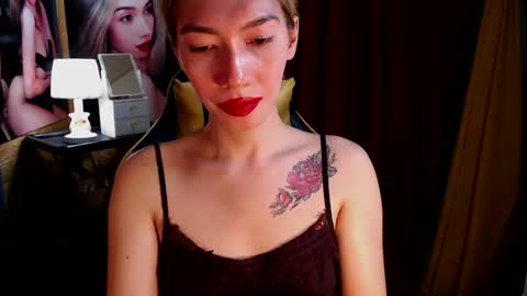 Snapshot of aurakharisma_xx chatting on December 8, 2024, 8:41 am Miss awra online show from December 8, 2024, 8:41 am