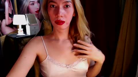 Snapshot of aurakharisma_xx chatting on December 20, 2024, 5:57 am Miss awra online show from December 20, 2024, 5:57 am