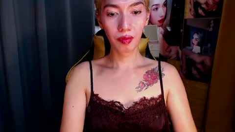 Snapshot of aurakharisma_xx chatting on January 16, 2025, 6:25 am Miss awra online show from January 16, 2025, 6:25 am