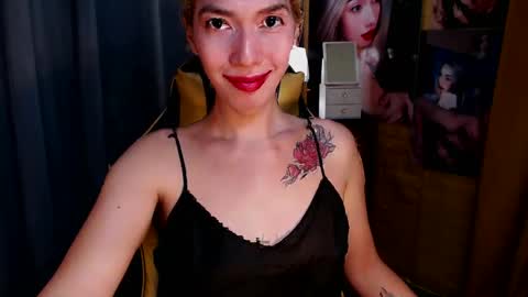 Snapshot of aurakharisma_xx chatting on January 30, 2025, 5:19 am Miss awra online show from January 30, 2025, 5:19 am