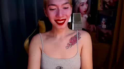 Snapshot of aurakharisma_xx chatting on February 24, 2025, 5:43 am Miss awra online show from February 24, 2025, 5:43 am