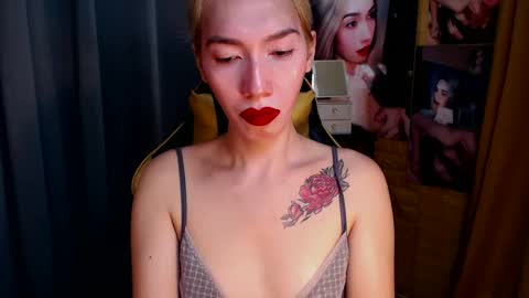 Snapshot of aurakharisma_xx chatting on February 26, 2025, 8:26 am Miss awra online show from February 26, 2025, 8:26 am