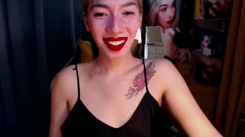 Snapshot of aurakharisma_xx chatting on March 1, 2025, 4:26 am Miss awra online show from March 1, 2025, 4:26 am