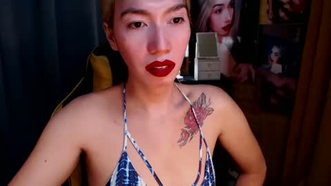 Snapshot of aurakharisma_xx chatting on March 12, 2025, 7:57 am Miss awra online show from March 12, 2025, 7:57 am