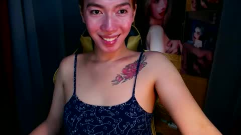 Snapshot of aurakharisma_xx chatting on September 22, 2025, 5:20 am Miss awra online show from September 22, 2025, 5:20 am