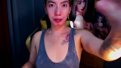 Snapshot of aurakharisma_xx chatting on November 23, 2025, 5:51 am Miss awra online show from November 23, 2025, 5:51 am