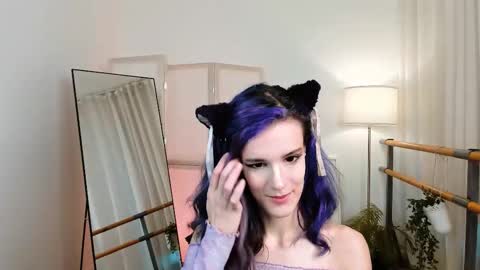 Snapshot of auralana chatting on November 30, 2025, 7:12 am Lana online show from November 30, 2025, 7:12 am