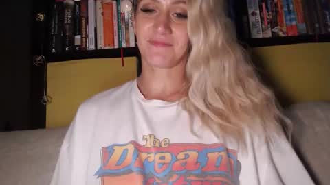 Aurelyie online show from November 24, 2025, 10:53 pm