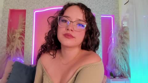 Snapshot of aurora_aaa chatting on January 17, 2025, 7:49 pm Aurora online show from January 17, 2025, 7:49 pm