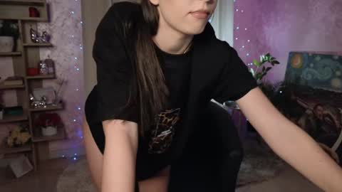 Snapshot of aurora_aksness chatting on December 15, 2024, 7:31 pm Aurora online show from December 15, 2024, 7:31 pm