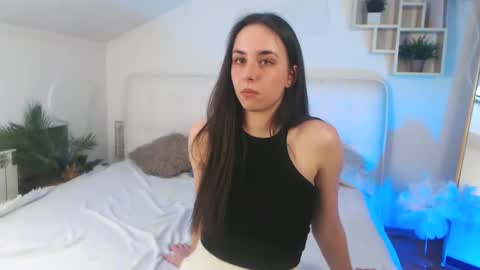 Snapshot of aurora_aksness chatting on January 29, 2025, 10:37 am Aurora online show from January 29, 2025, 10:37 am