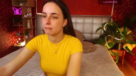 Snapshot of aurora_aksness chatting on March 3, 2025, 10:38 am Aurora online show from March 3, 2025, 10:38 am