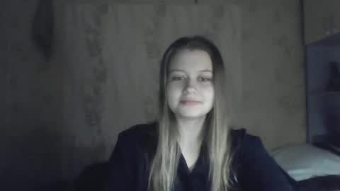 Snapshot of aurora_enigma chatting on November 2, 2025, 12:07 pm Aurora online show from November 2, 2025, 12:07 pm