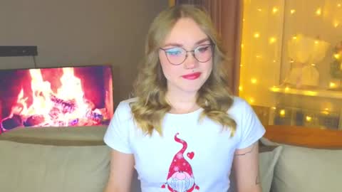 Snapshot of aurora_golden chatting on December 26, 2024, 3:42 pm Kate online show from December 26, 2024, 3:42 pm