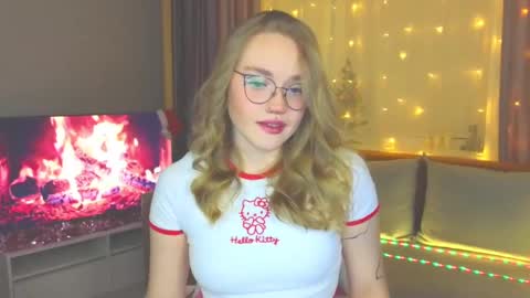 Snapshot of aurora_golden chatting on January 10, 2025, 3:48 pm Kate online show from January 10, 2025, 3:48 pm