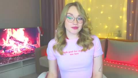 Snapshot of aurora_golden chatting on January 16, 2025, 7:20 pm Kate online show from January 16, 2025, 7:20 pm