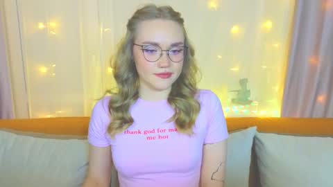 Snapshot of aurora_golden chatting on February 13, 2025, 4:07 pm Kate online show from February 13, 2025, 4:07 pm