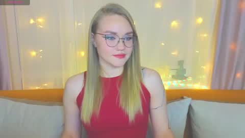 Snapshot of aurora_golden chatting on February 15, 2025, 3:17 pm Kate online show from February 15, 2025, 3:17 pm