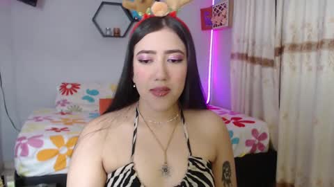 Snapshot of aurora_shy_ chatting on December 11, 2024, 4:28 am Aurora  online show from December 11, 2024, 4:28 am